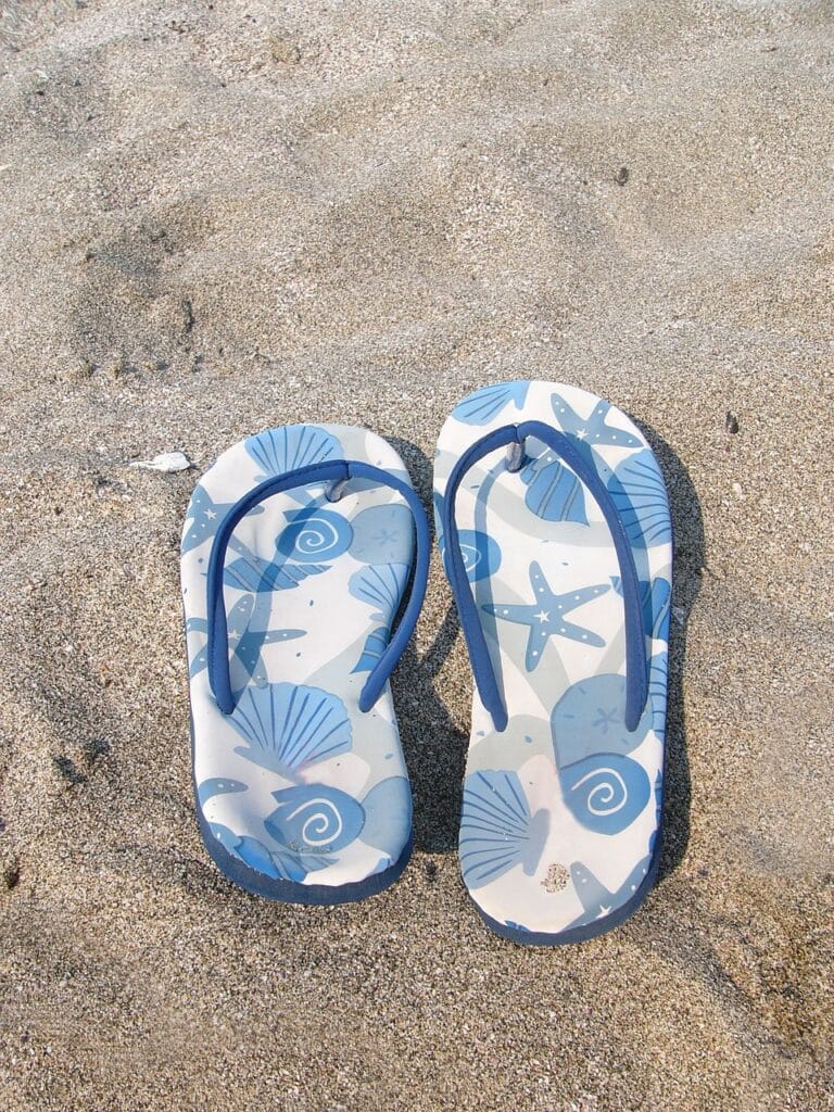 slippers strand
